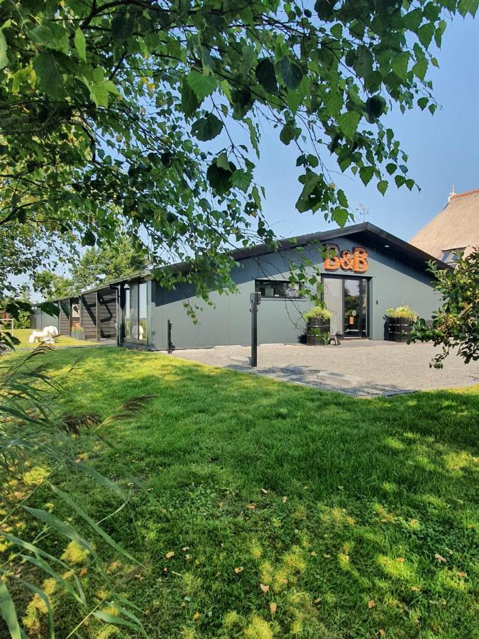 Hippe Schuur Bed & Breakfast Tytsjerk Exterior photo