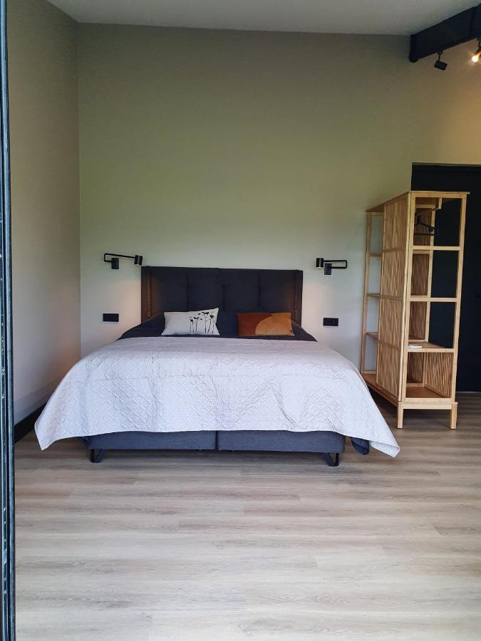 Hippe Schuur Bed & Breakfast Tytsjerk Exterior photo